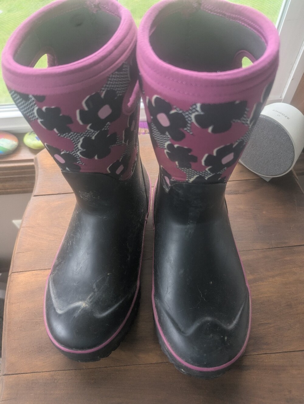 Bogs Youth Size 3 Kids Black and Pink Floral Waterproof Rain Boots
